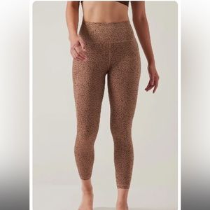 NWT | Athleta Salutation Stash 7/8 Tight High Rise Leggings | S